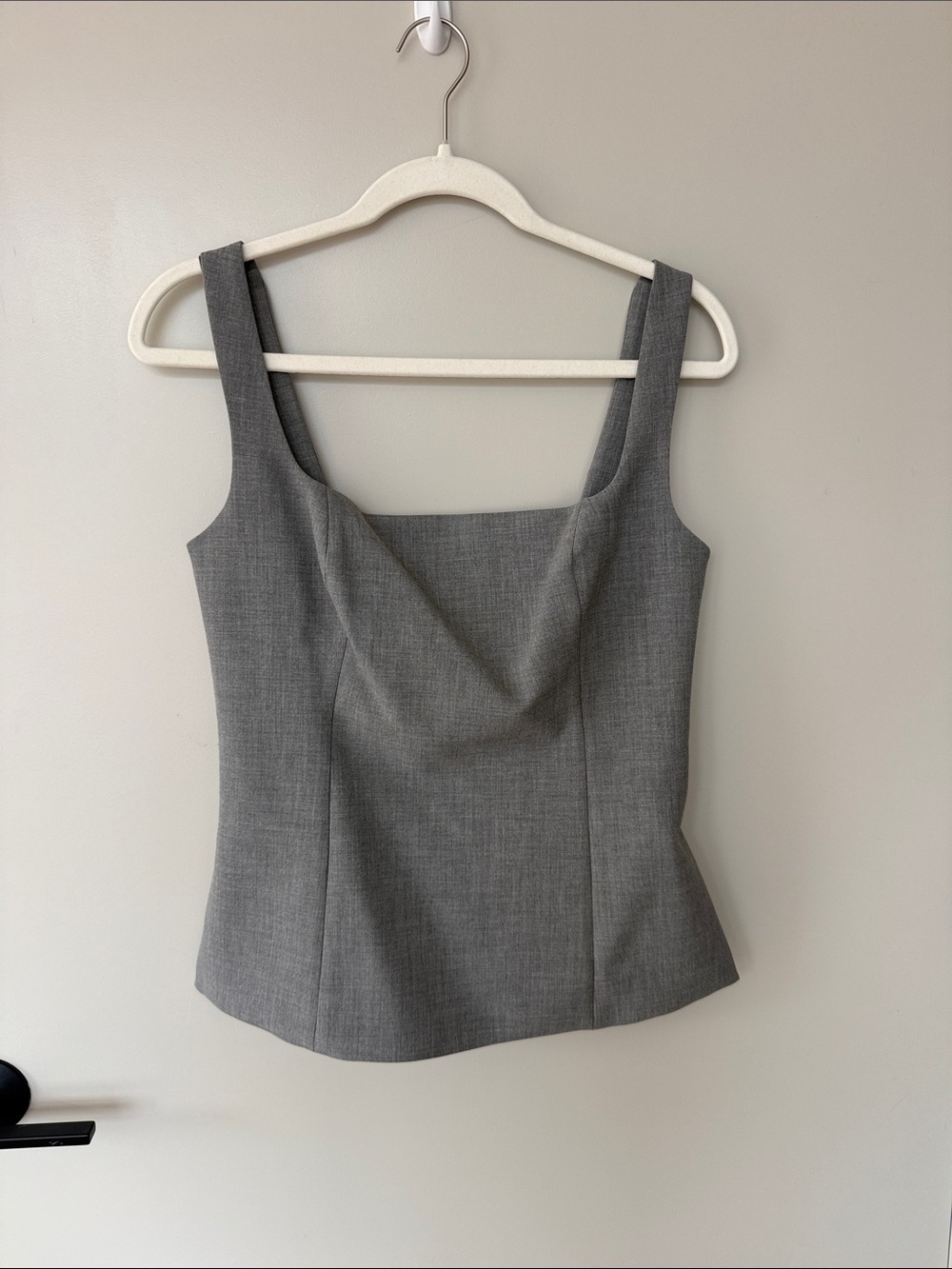 Aritzia Grey Square-Neck Structured Camisole